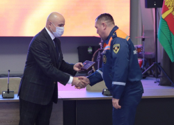 Губернатор Липецкой области вручил жителям Государственные награды